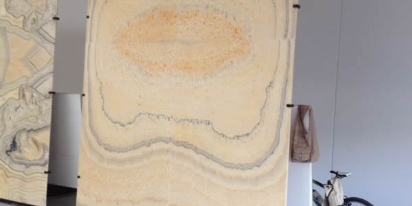 Honey Onyx